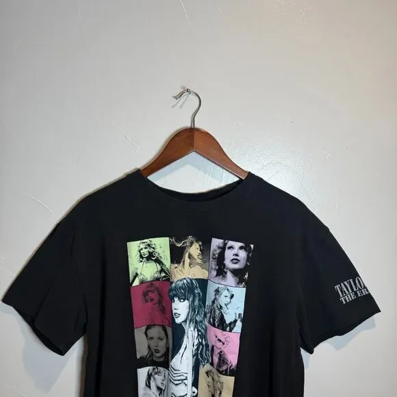 Taylor Swift Era's Tour Shirt Short Sleeve Size Large - Picture 2 of 10